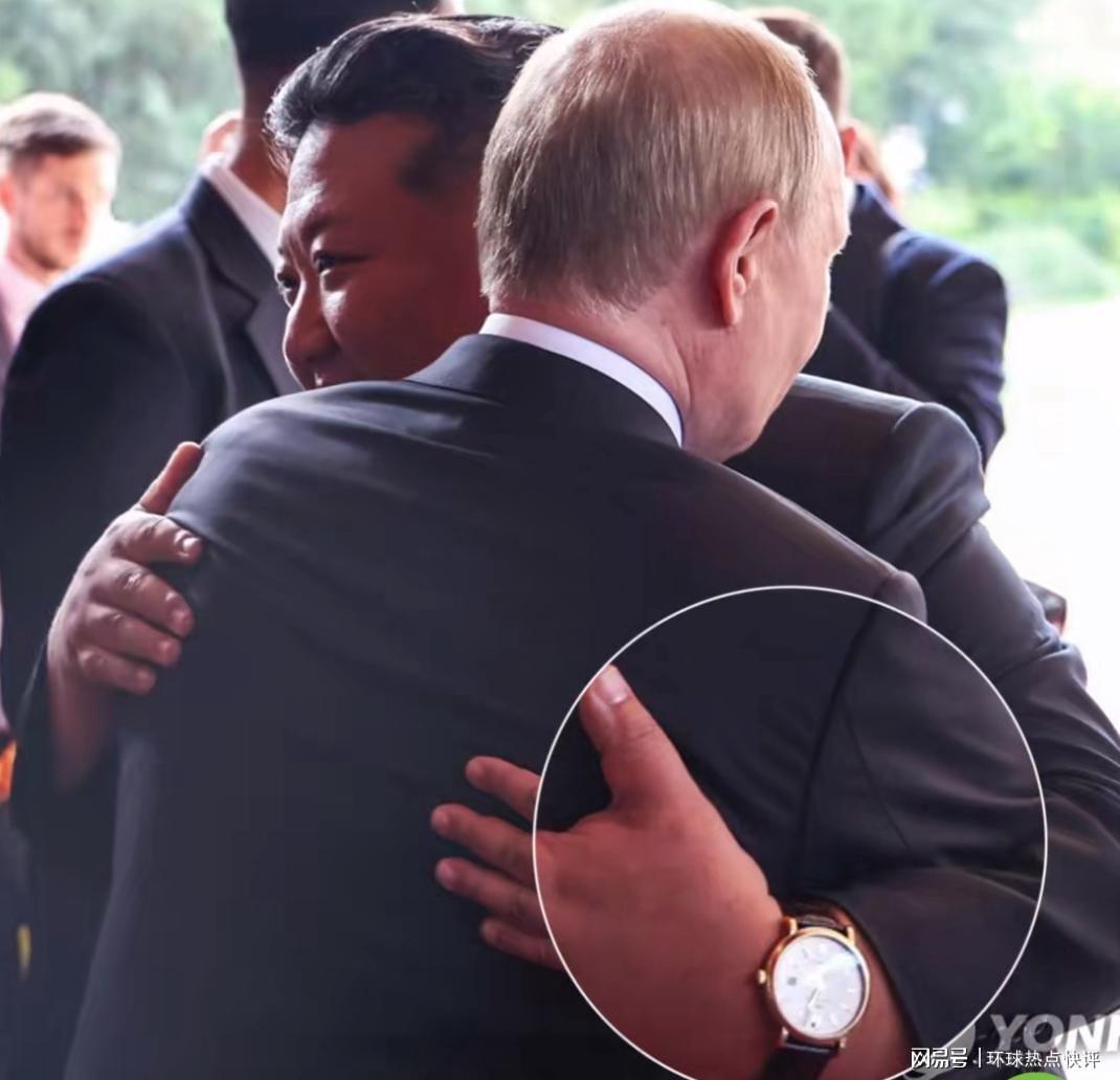 开云app下载-金正恩被曝佩戴价值10万瑞士名表,金与正背价值5万迪奥手提包