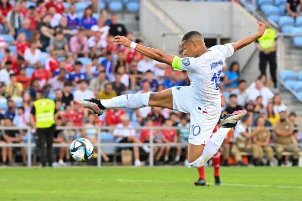 kaiyun体育-法国31射仅入3球，姆巴佩组织射门一肩挑适得其反？